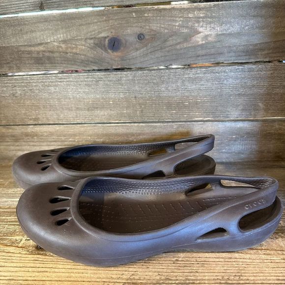 Womens Crocs Kadee Brown Comfort Casual Cutout Ballet Flats Shoes Size 8 M GUC - Picture 2 of 6
